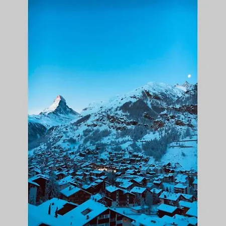 Apartman Charmante Dachwohnung Mit Matterhornblick *