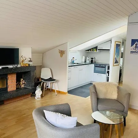 Charmante Dachwohnung Mit Matterhornblick Apartman
